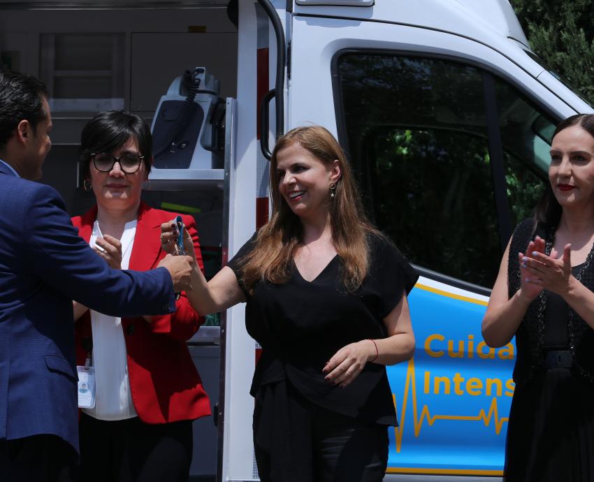 UdeG dona tres ambulancias de urgencias avanzadas al Hospital Civil de Guadalajara