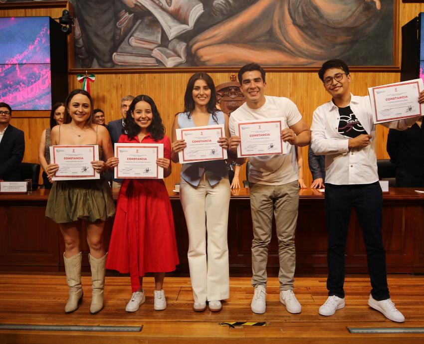 Entregan constancias a candidatos a la presidencia de la FEU para el periodo 2025-2028