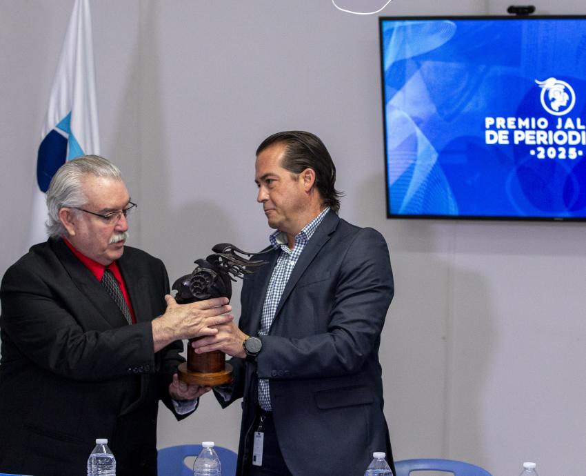 Entrega Universidad Lamar estafeta del Premio Jalisco de Periodismo a la UNEDL