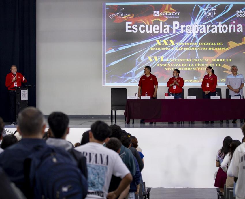 Destacan bachilleres en concurso estatal de física