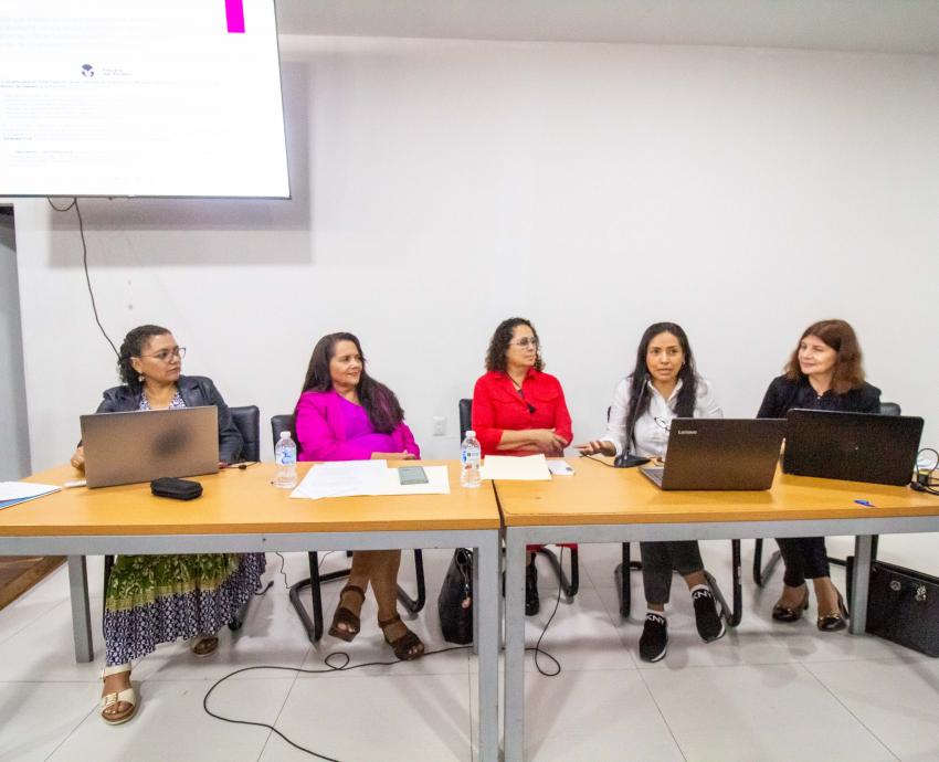 Analizan los desafíos y avances en el acceso a la justicia de las mujeres
