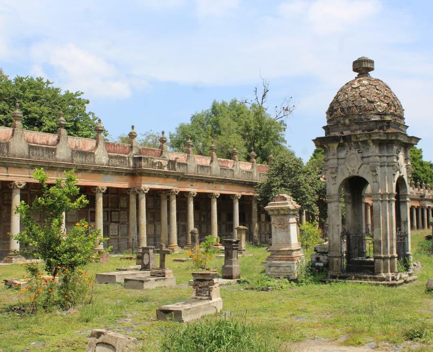 Egresada del CUAAD invita a “Patrimonio en ruta” para redescubrir el Día de Muertos