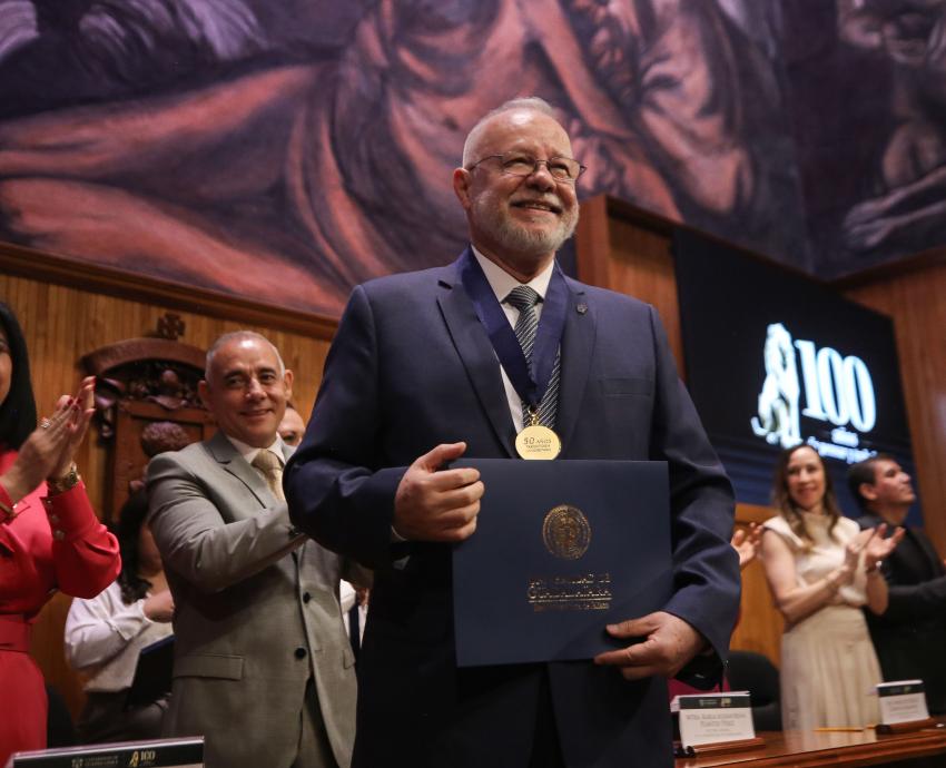 Universidad de Guadalajara conmemora 100 años de su Refundación