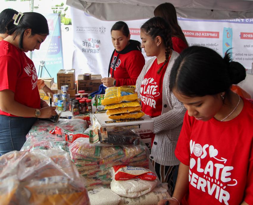 Abre UdeG centros de acopio para damnificados por lluvias