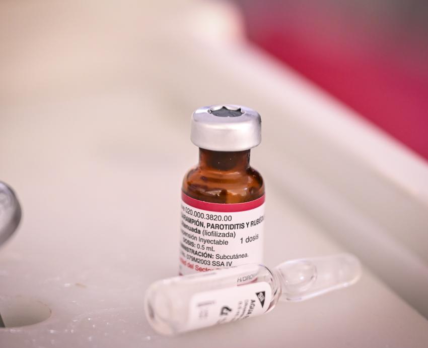 Inicia campaña de vacunación contra sarampión en la Universidad de Guadalajara 