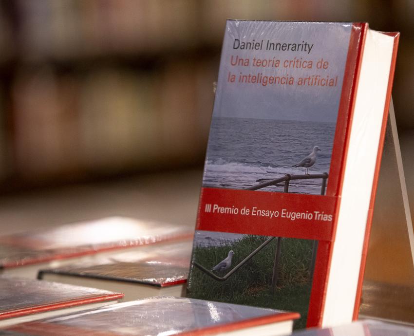 El filósofo español Daniel Innerarity advierte que no hay futuro de la democracia sin participación ciudadana