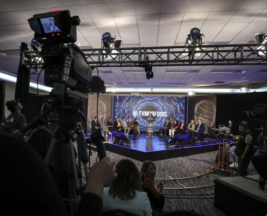 Inicia TVMorfosis 2025 para analizar el peligro del exceso de información en plataformas digitales