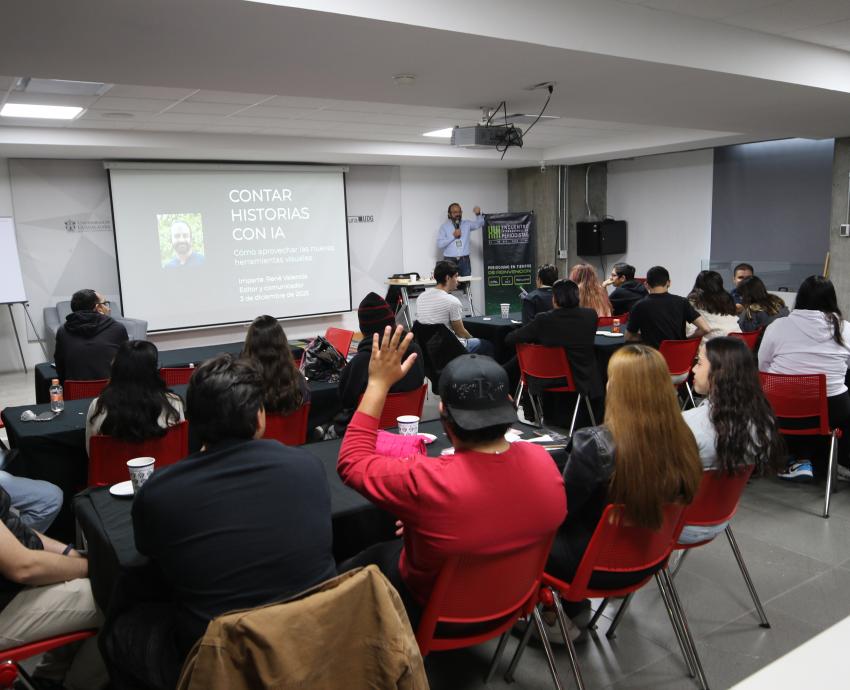 Ofrecen herramientas narrativas dentro del Encuentro Internacional de Periodistas 2025