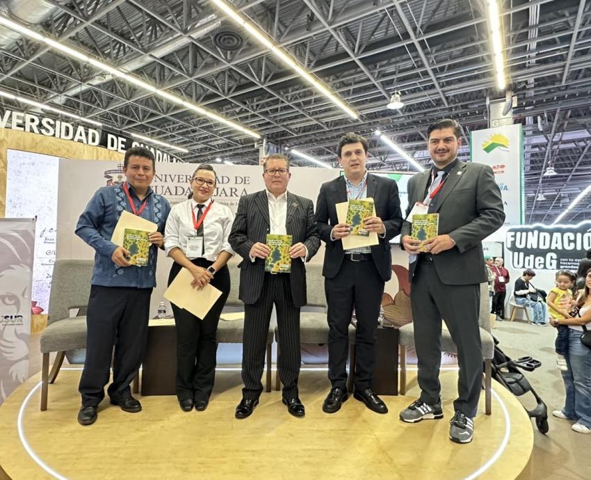 Distribución, calidad y cuidado del agua, bajo análisis en nuevo libro de CUChapala