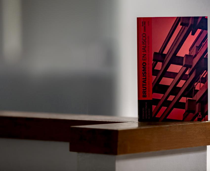 Egresado del CUAAD documenta la arquitectura brutalista tapatía