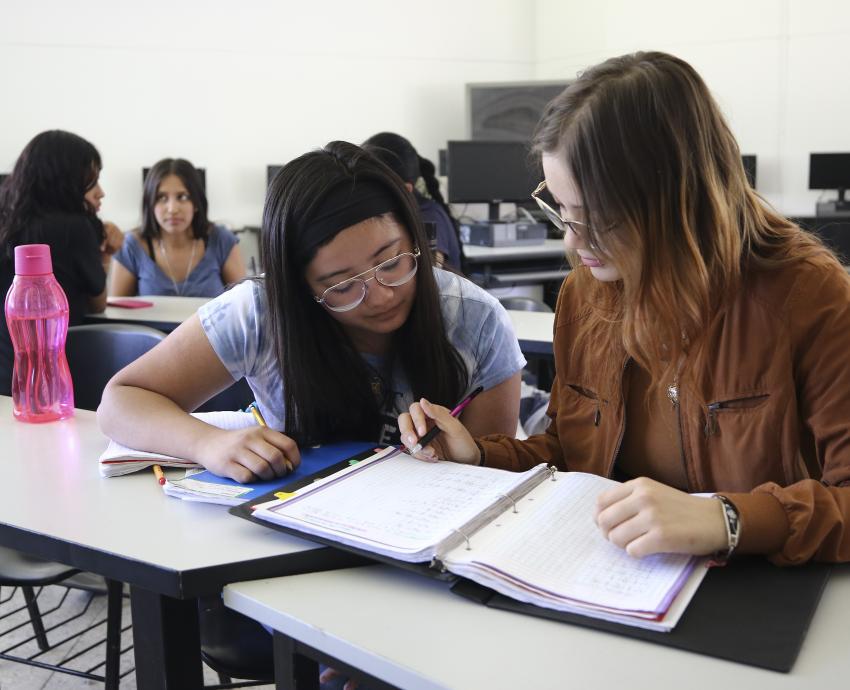 Regresarán a clases este lunes 341 mil 617 alumnas y alumnos de la UdeG 