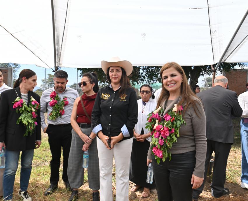 Rectora General inaugura 11 nuevas aulas en Preparatoria de Tuxpan 