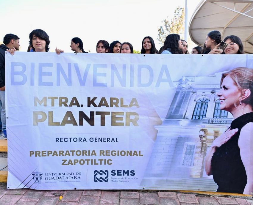 Rectora General Karla Planter, madrina de la generación LIX de la Preparatoria de Zapotiltic 