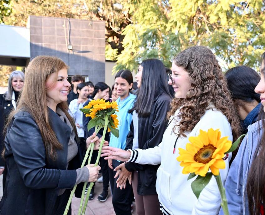 Rectora General Karla Planter, madrina de la generación LIX de la Preparatoria de Zapotiltic 