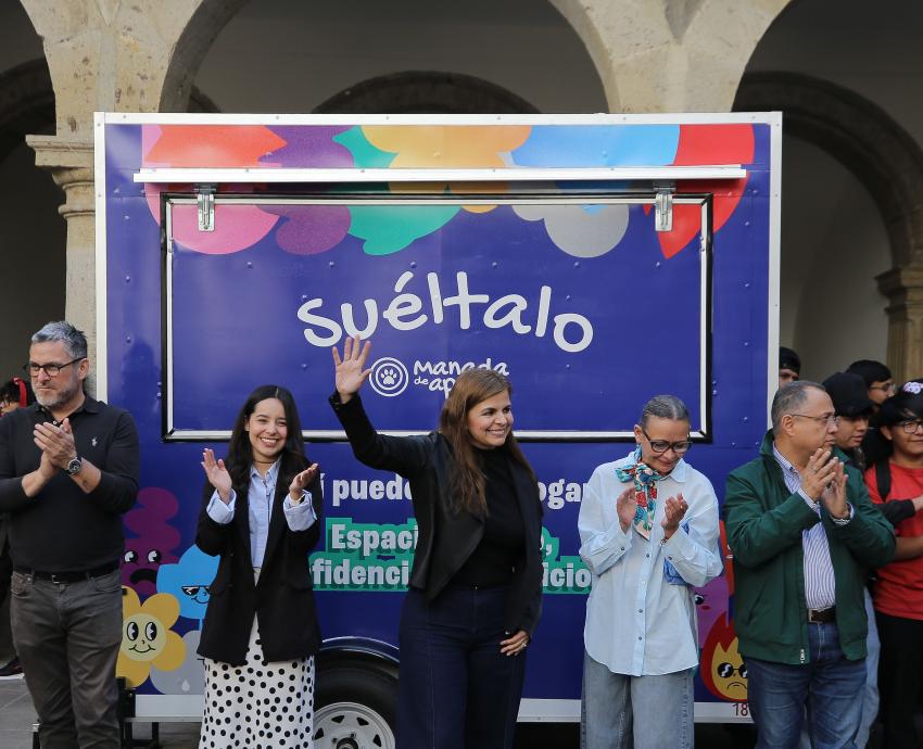 Cuando la universidad escucha: UdeG presenta “Suéltalo”, la unidad móvil de salud mental