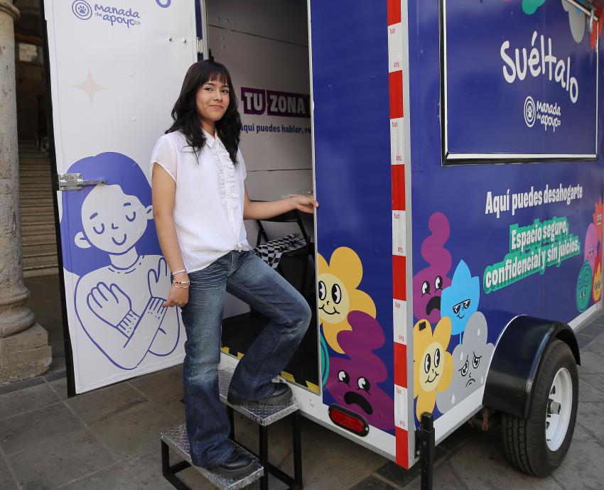 Cuando la universidad escucha: UdeG presenta “Suéltalo”, la unidad móvil de salud mental