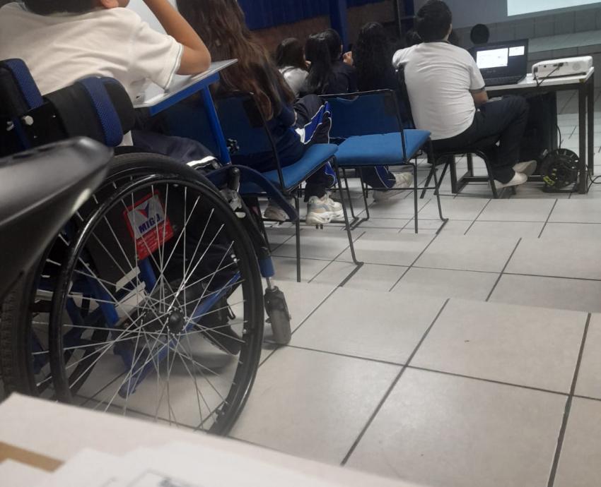 Secundaria de Zapopan es pionera en el proyecto “Inclusión segura”, creado por alumna de CUGuadalajara