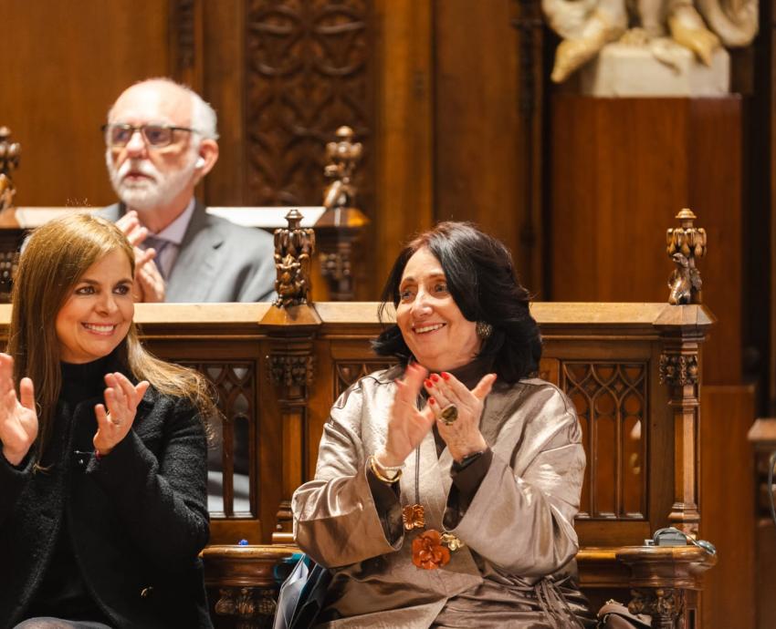 Distinguen a Marisol Schulz con la Medalla de oro al Mérito cultural en Barcelona