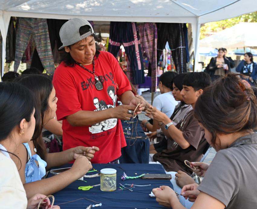 Celebran Festival “Raíces vivas: arte, lengua y tradición” en CUCosta 