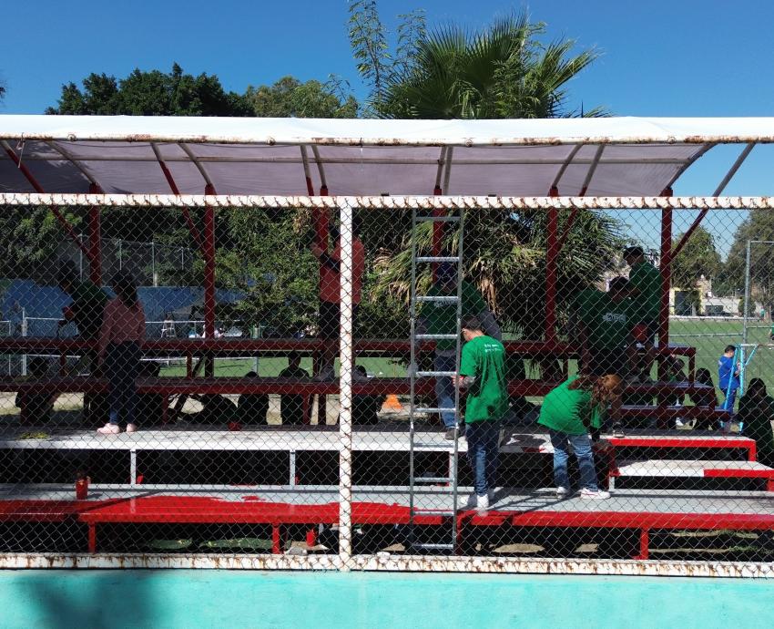 UdeG inaugura primer “Tequio mundialista” en Prepa 18