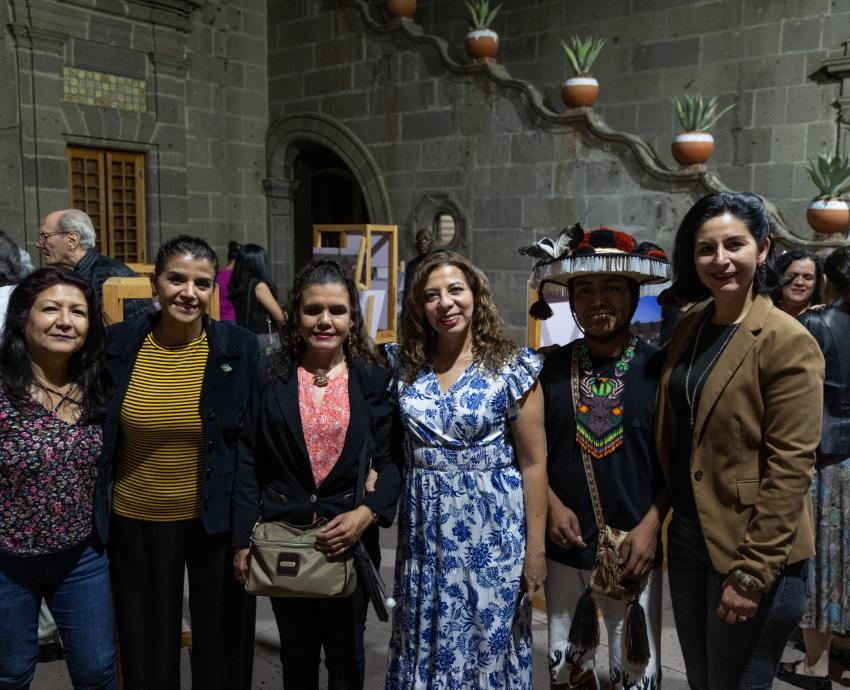 Presentan “Memoria viva. 100 años de la Universidad de Guadalajara”