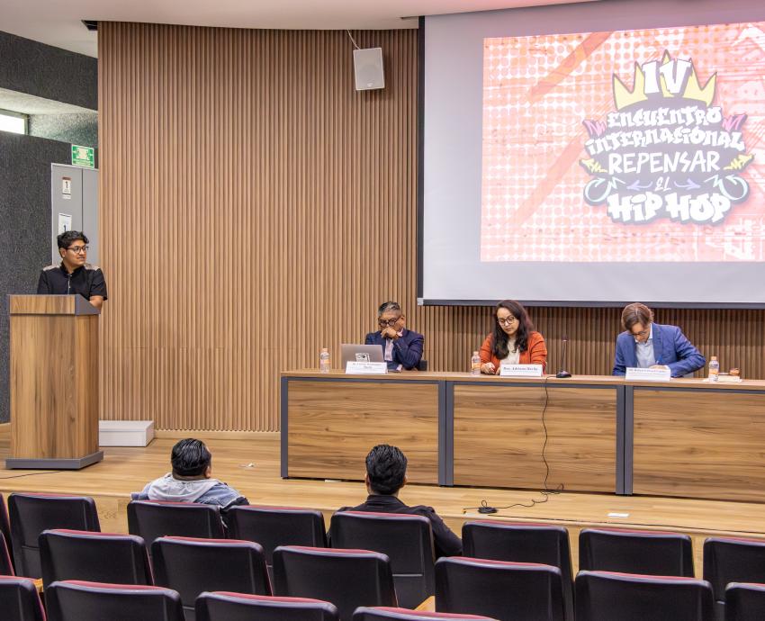 Una Isu: el rapero trilingüe que une luchas a través de las lenguas originarias