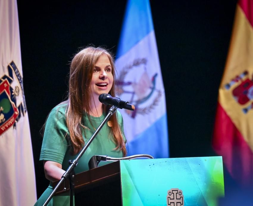 Reconocen con premio “Fray Antonio Alcalde” a Rectora General Karla Planter y Subsecretario de Educación, Ricardo Villanueva