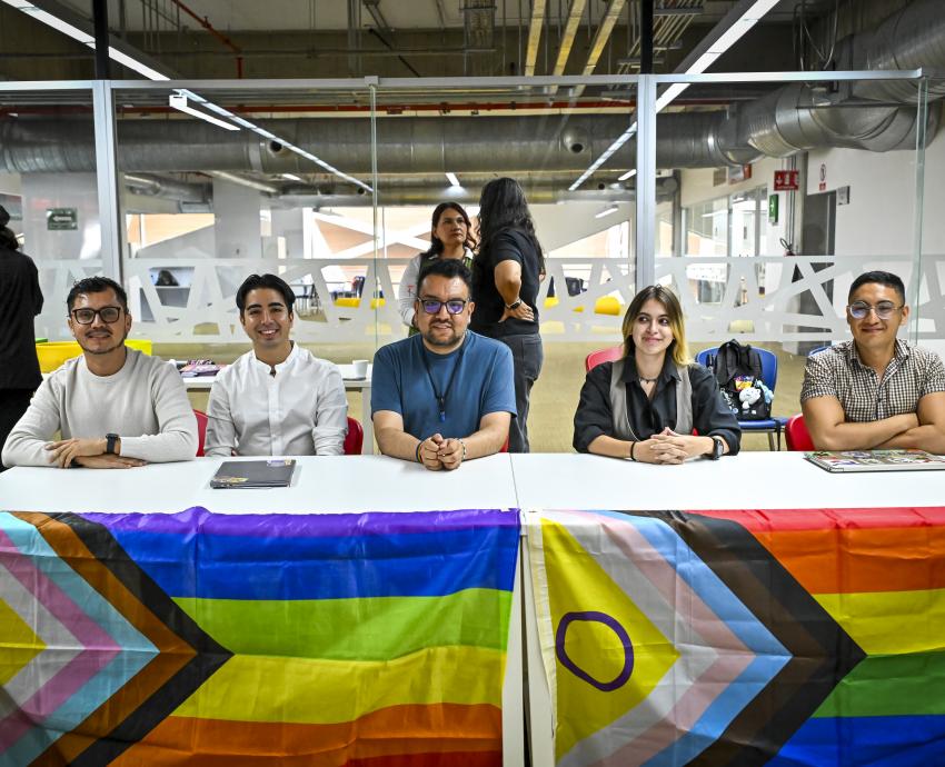 Salen del clóset académico en Pride Académico 2026