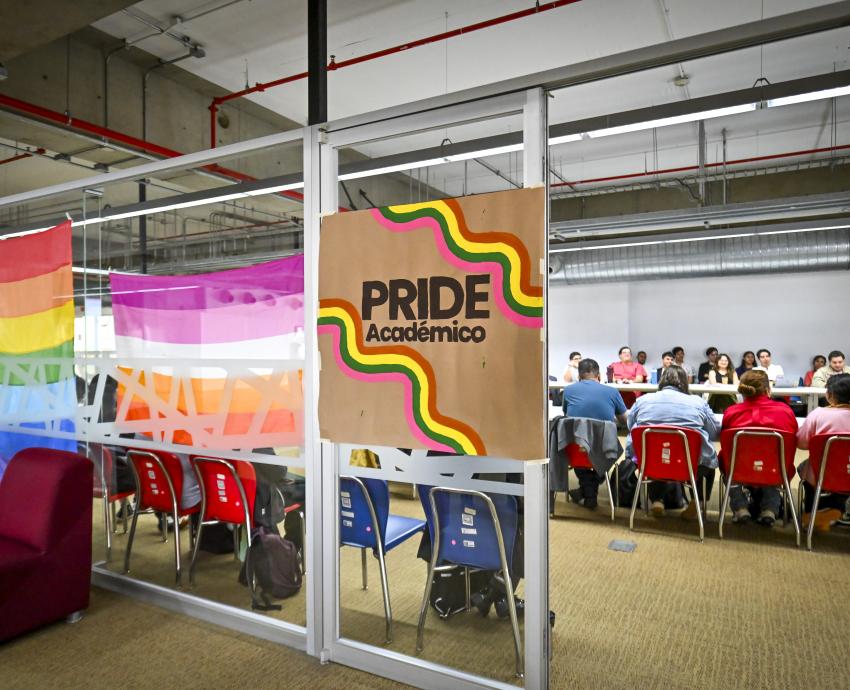 Salen del clóset académico en Pride Académico 2026