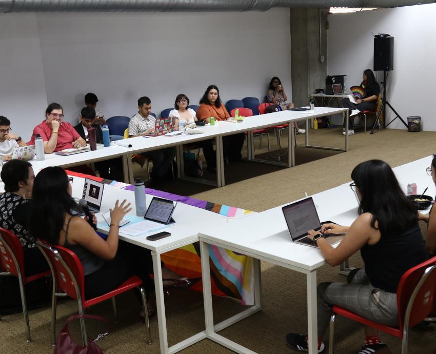 Salen del clóset académico en Pride Académico 2026