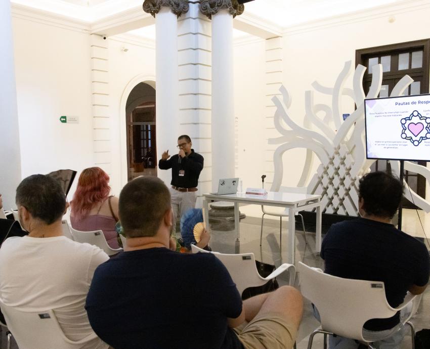 Resaltan importancia de derechos y diversidad con conferencia en el MUSA