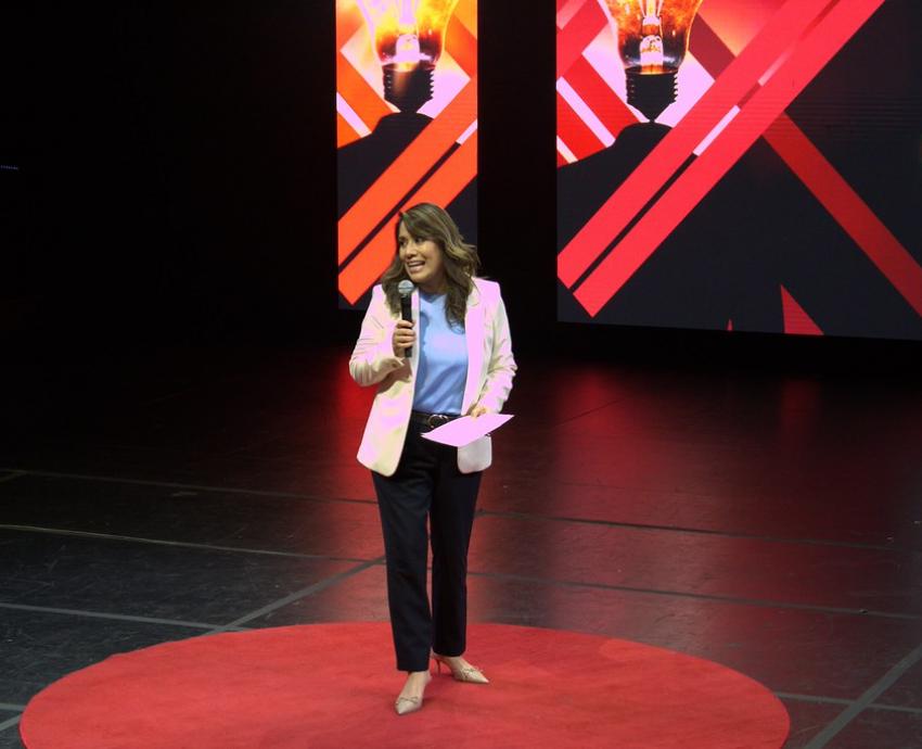 Universitarios reflexionan sobre la actualidad y el futuro en charlas TEDx