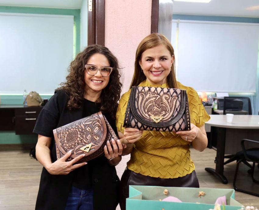 Karla Planter se compromete a apoyar a graduados de la Prepa de Zacoalco de Torres en proyectos de investigación y estancias en el extranjero