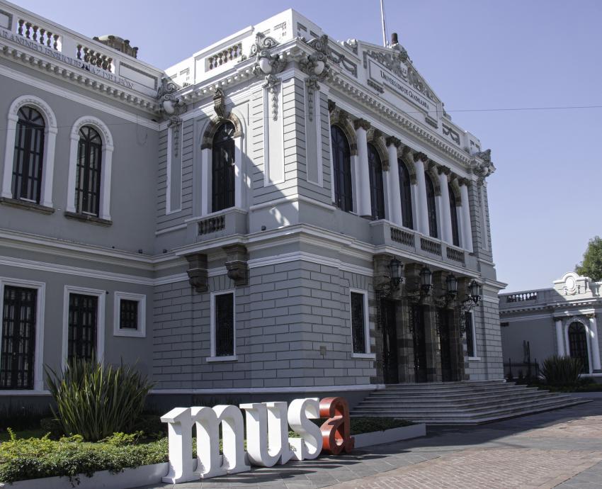 “El Musa eres tú” abre festejos por el 32 aniversario de este recinto universitario