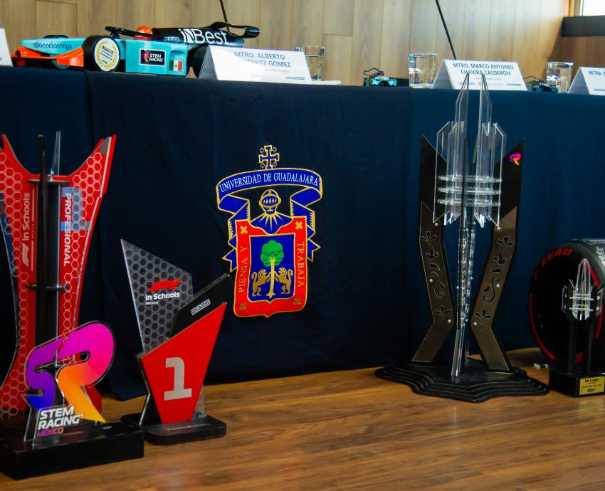 Estudiantes de UdeG representarán a México en final mundial de STEM Racing, en Singapur
