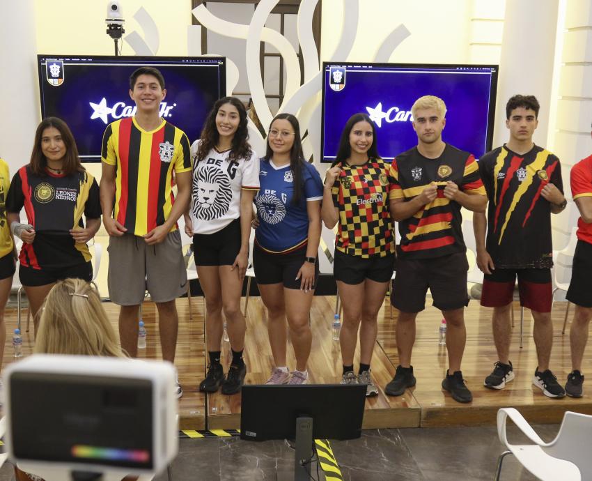Presentan jersey y medalla de la décima carrera Leones negros Red Cola 2026