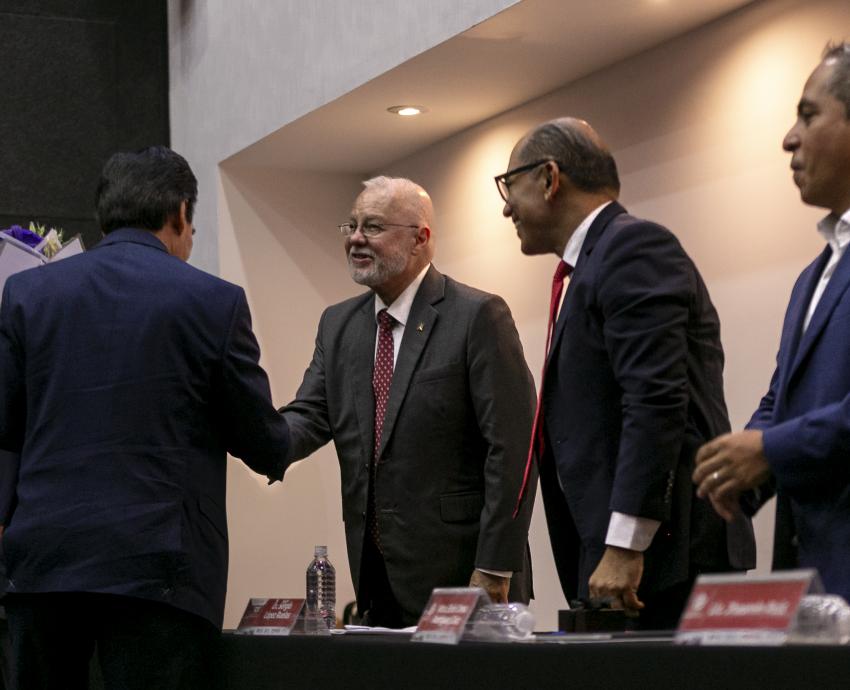 Entregan galardón “Helen Ladrón de Guevara Cox” 2026 a bibliotecarios destacados 