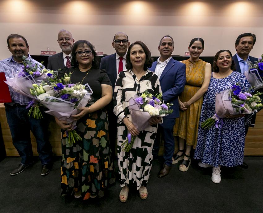 Entregan galardón “Helen Ladrón de Guevara Cox” 2026 a bibliotecarios destacados 