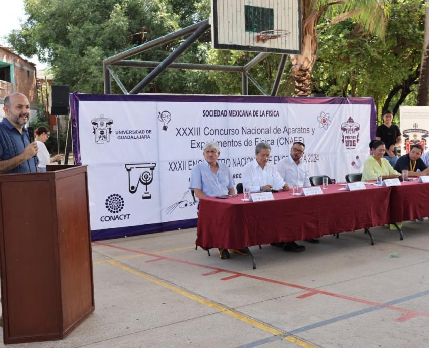 Inaugura Rector General encuentros de ciencia en Preparatoria de Puerto Vallarta