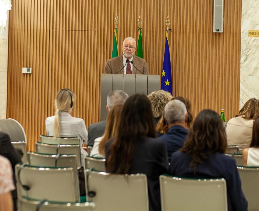 Presenta Italia su programa de actividades para la FIL 2026