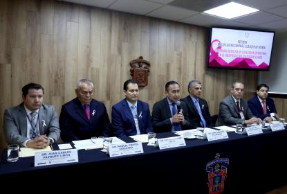 Inicia Hospital Civil de Guadalajara campaña de lucha contra el  cáncer de mama