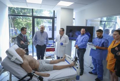 Prepara CUCS salas de simulación clínica para estudiantes de ciencias de la salud
