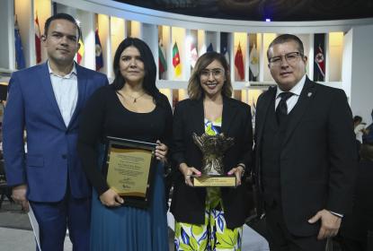 Reconocen labor de la Defensoría de los Derechos Universitarios con el Premio México en tus Manos