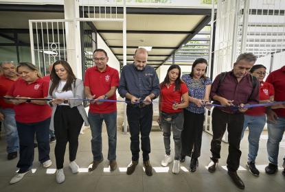 Inaugura Rector General laboratorio de materiales y comedor para trabajadores en el CUCEI