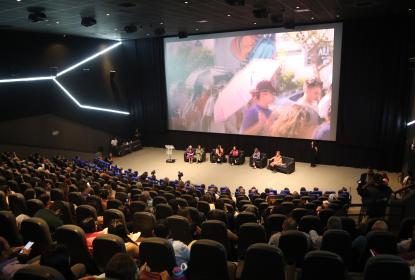 Presentan conferencia magistral “Manual de feminismo urgente” 