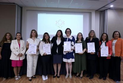 Reconocen trayectoria de destacadas mujeres universitarias
