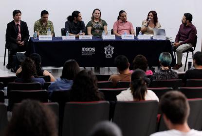 Dialogan en CUCSH sobre los retos y oportunidades de la educación incluyente