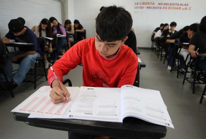 Presentan examen de admisión 38 mil 146 aspirantes a bachilleratos de la UdeG
