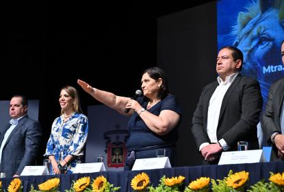 Ratifican a la maestra Ana María de la O Castellanos como Rectora del CUCSur