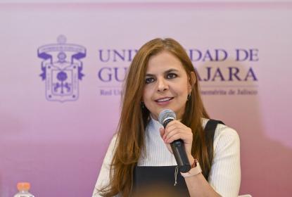 Karla Planter llama al diálogo entre la comunidad universitaria